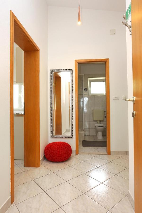Apartments With A Parking Space Sumpetar, Omis - 11798 Jesenice  Exterior foto