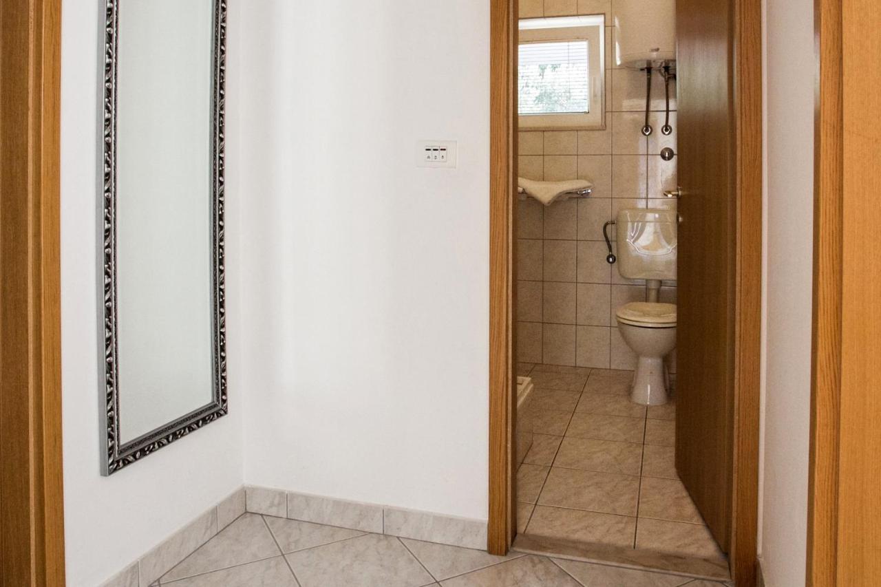 Apartments With A Parking Space Sumpetar, Omis - 11798 Jesenice  Exterior foto
